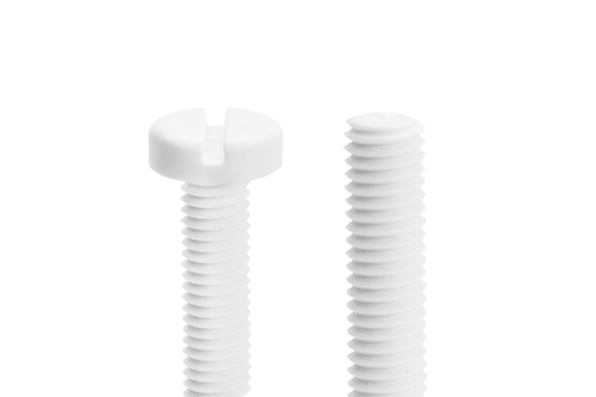 Polyamidový šroub pr. 5x40 mm bílý